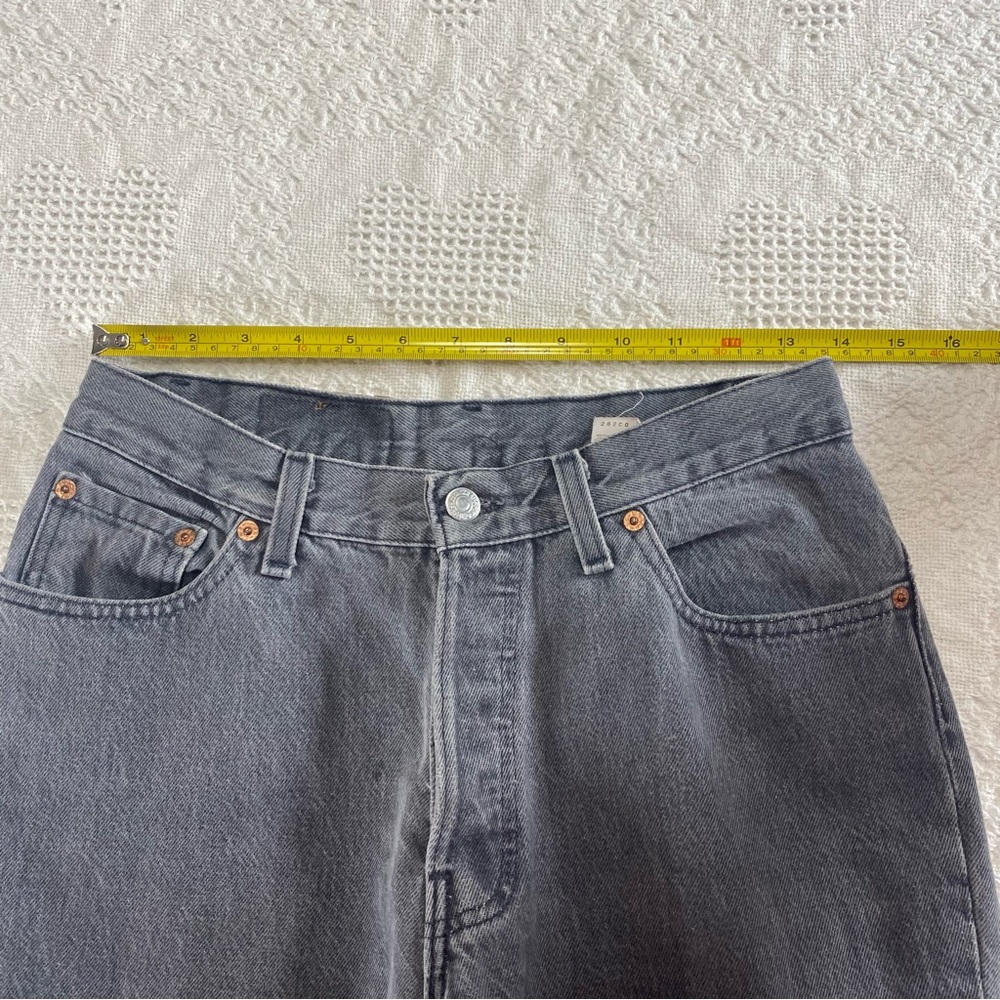 Levi Button Fly High Waisted Jeans (11 M) - Picture 7 of 10